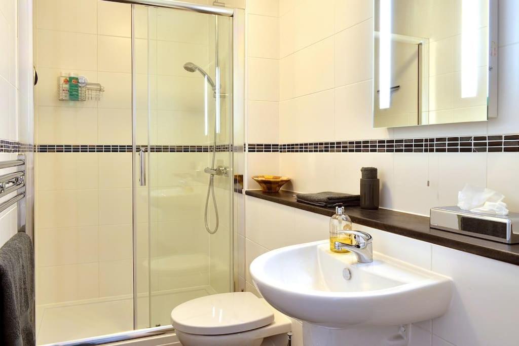 Appartamento **Spotless, Bright 2 Double Bed, Period Features** Bath Esterno foto